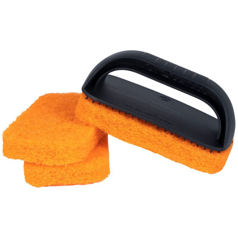 5059 BlackstoneGriddleCleaningKit OrangeSponge OnWhite